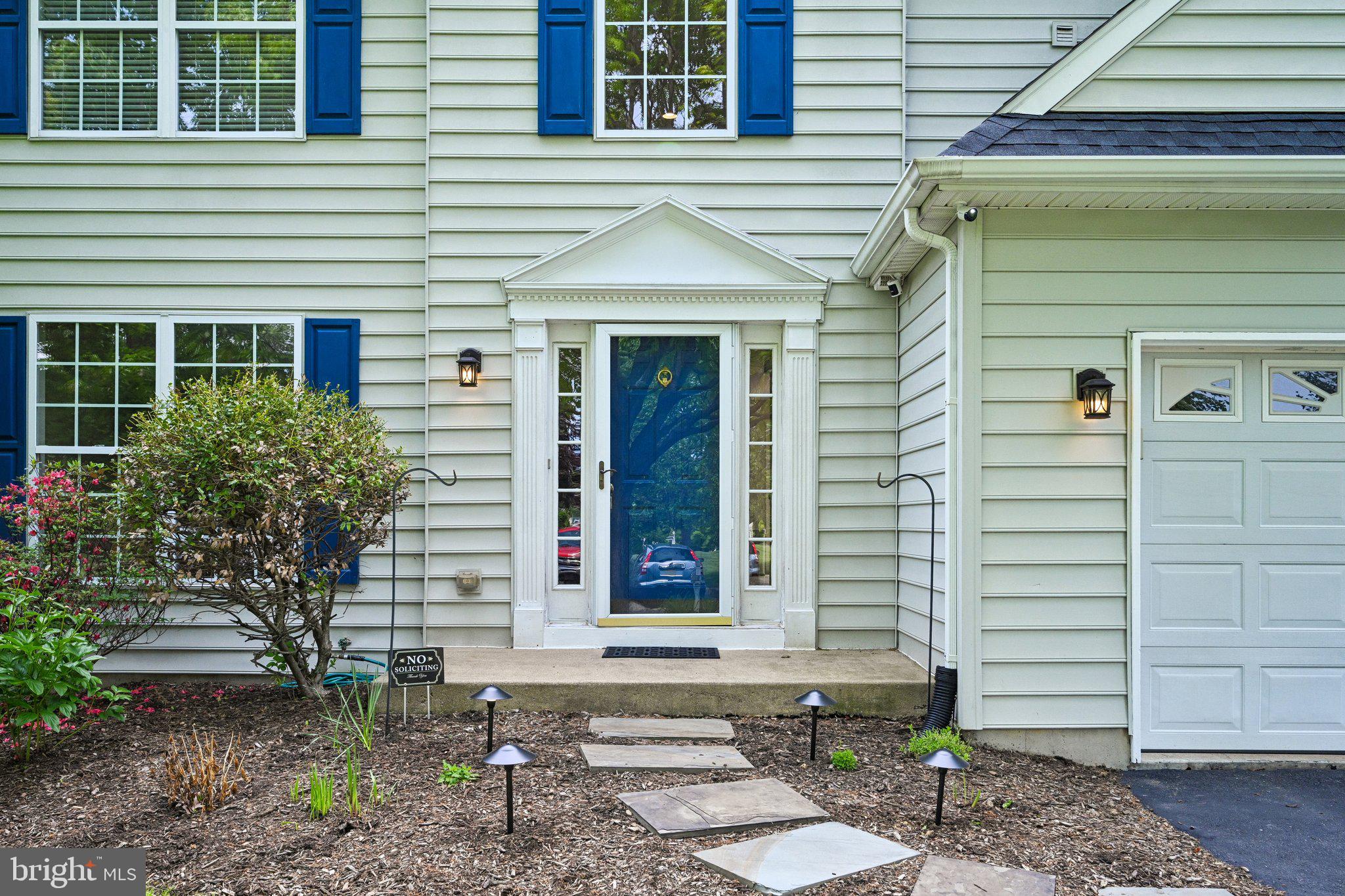HAWTHORNE LANE - Residential