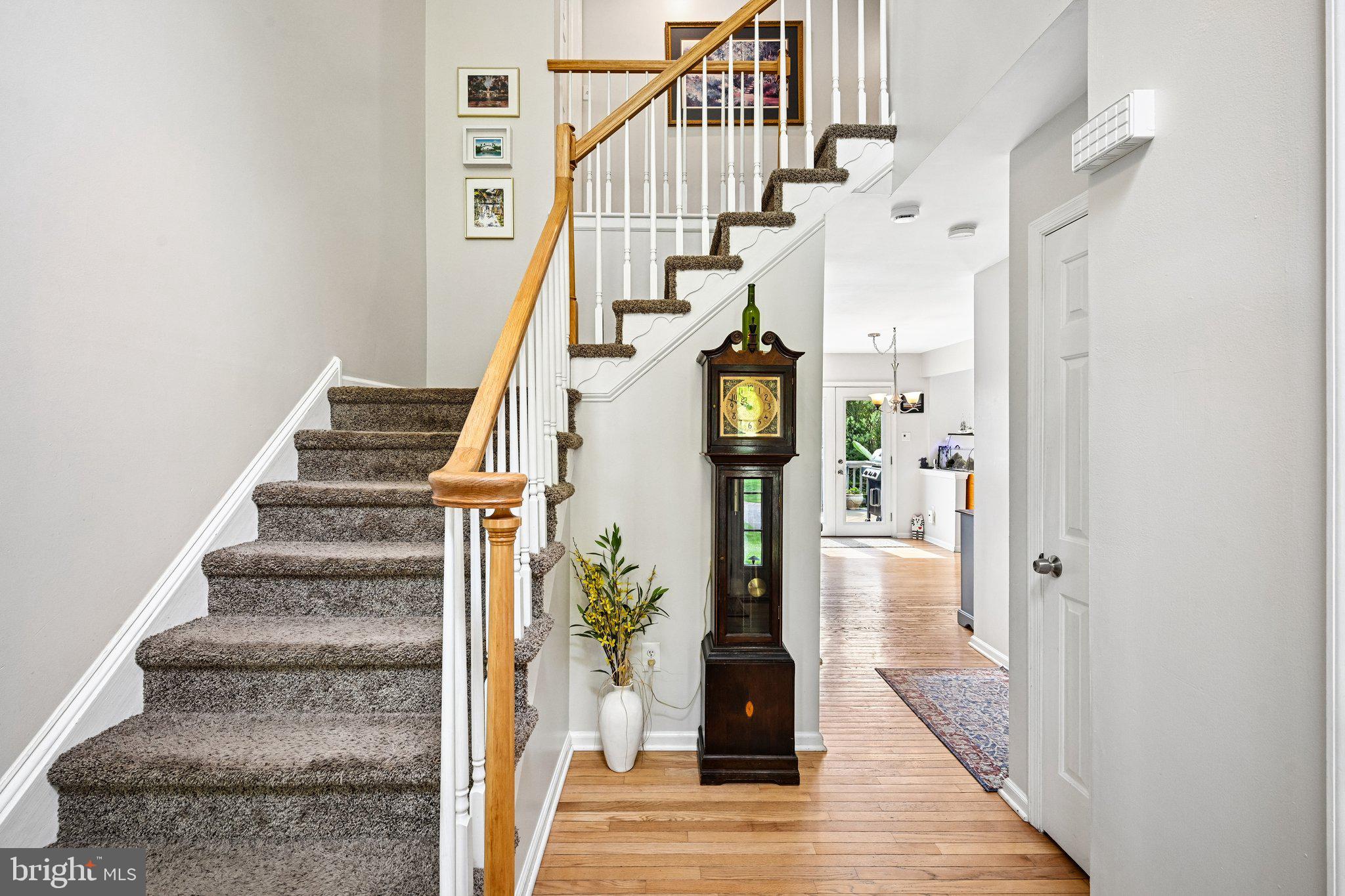 HAWTHORNE LANE - Residential
