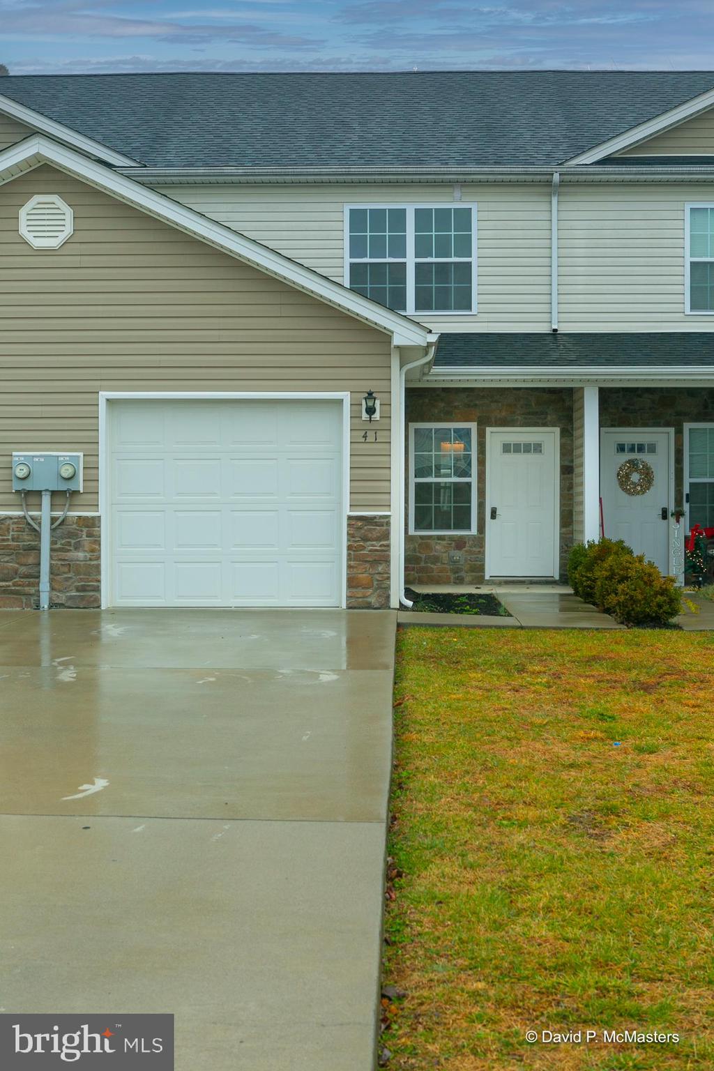 THE TOWNES OF RIDGEWAY - Residential