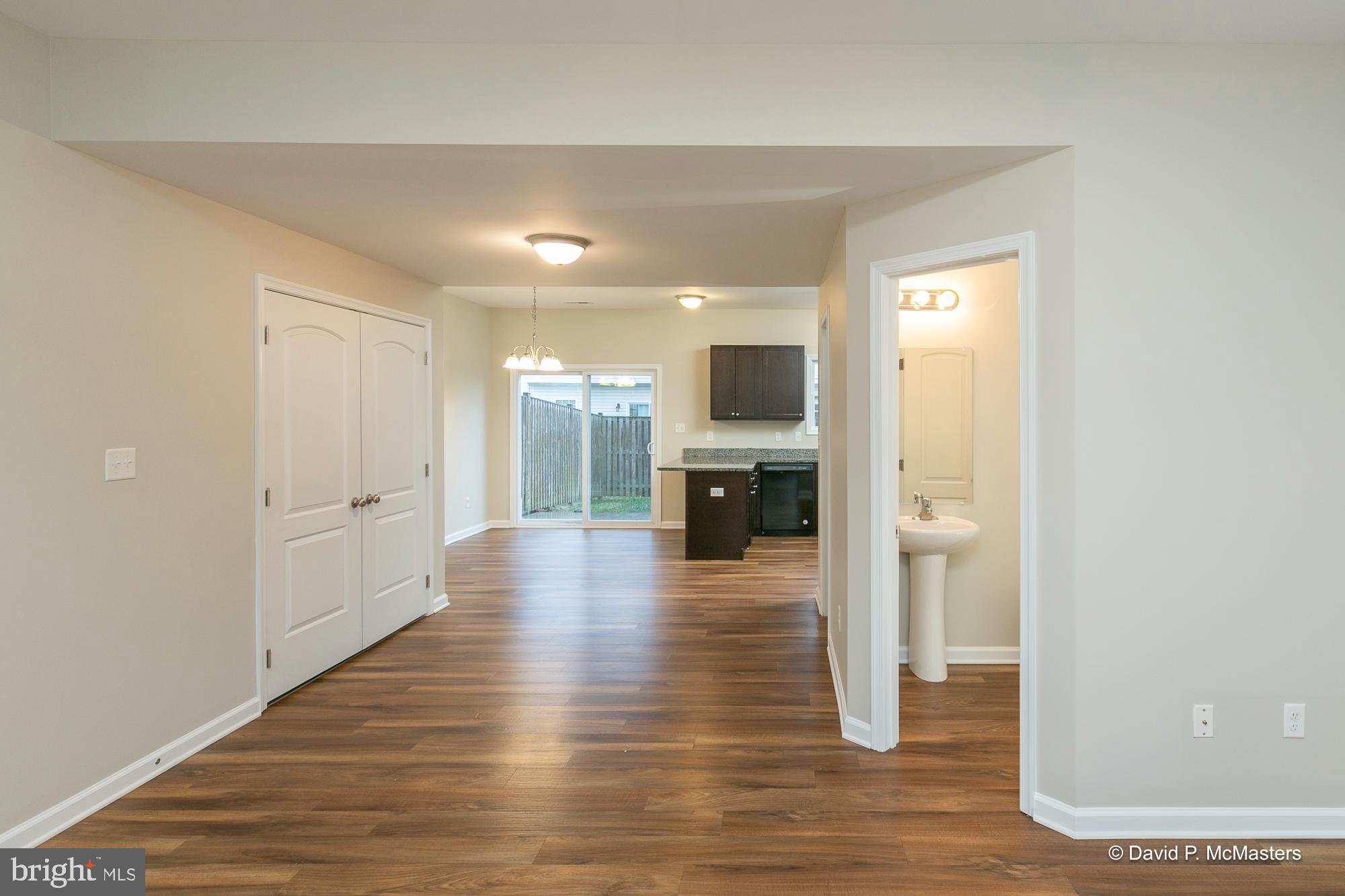 THE TOWNES OF RIDGEWAY - Residential