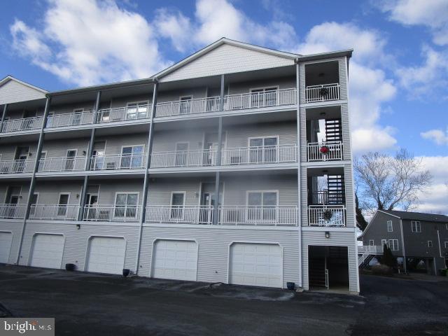 TOMES LANDING - Residential