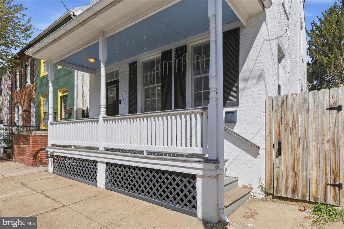 DOWNTOWN FREDERICK - Residential