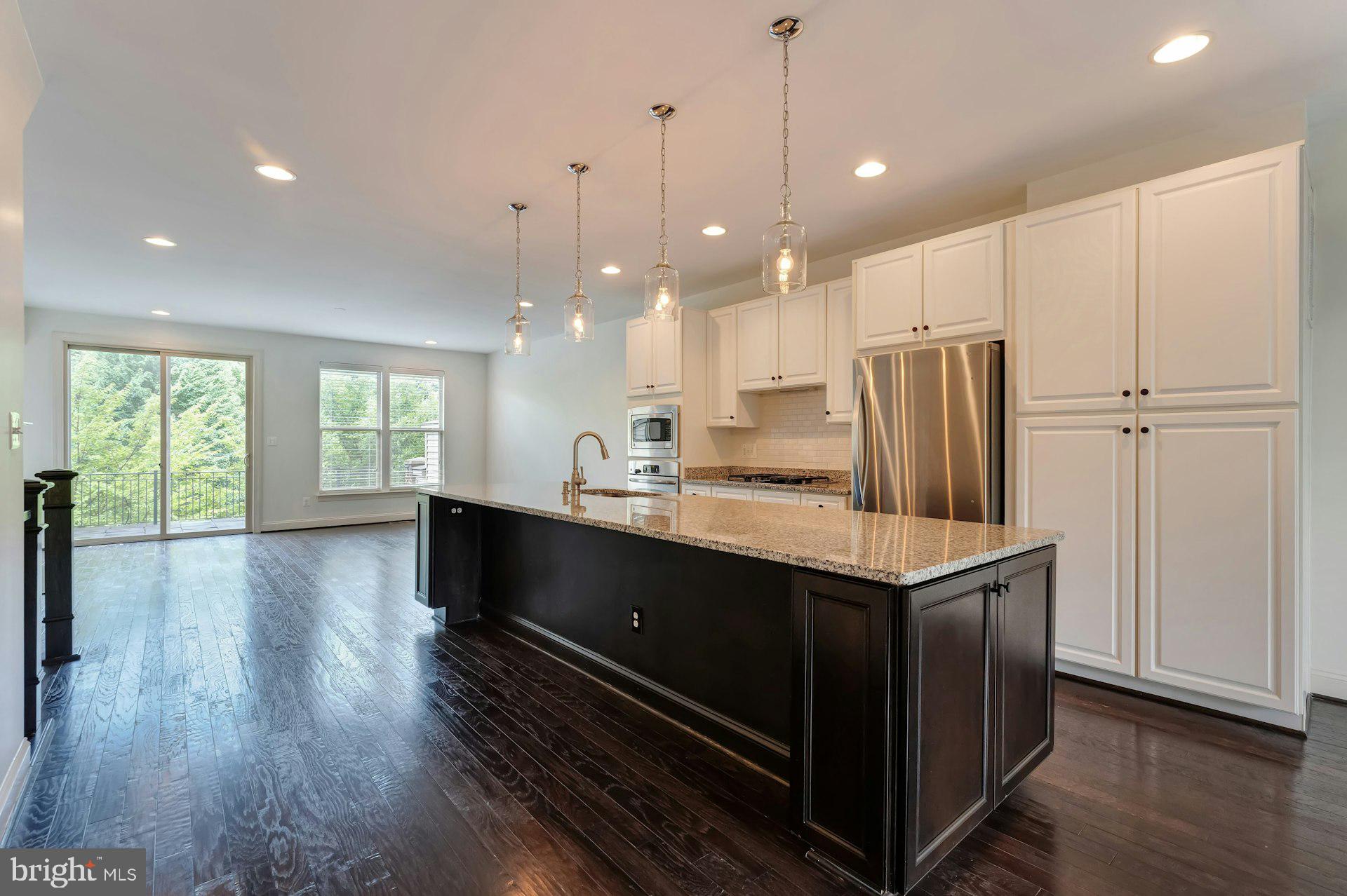 BRAMBLETON TOWN CENTER - Residential