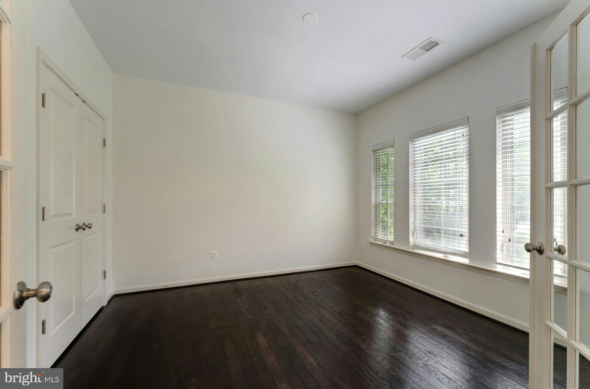 BRAMBLETON TOWN CENTER - Residential