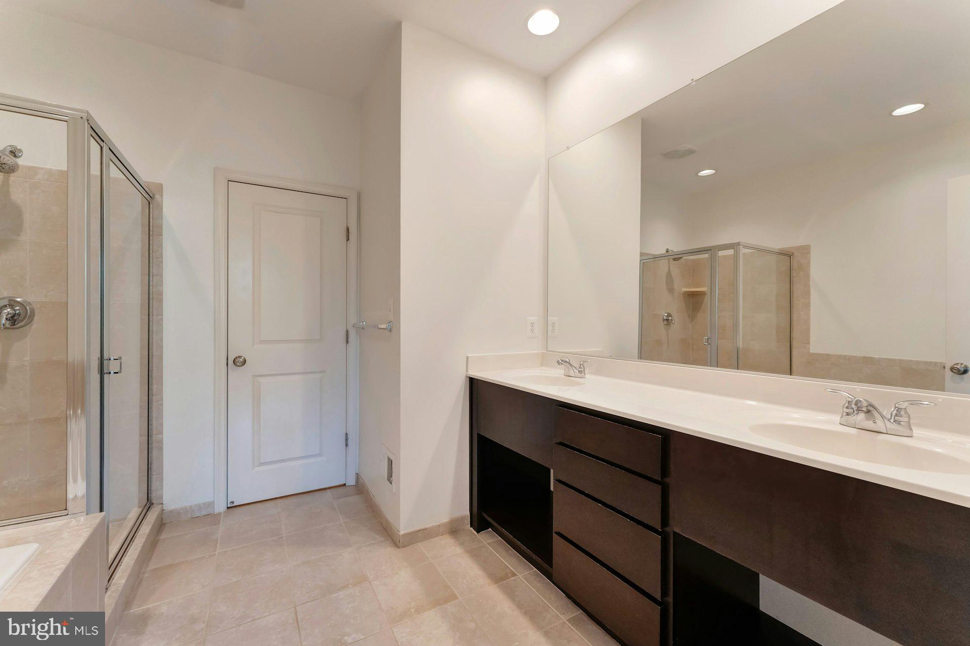 BRAMBLETON TOWN CENTER - Residential