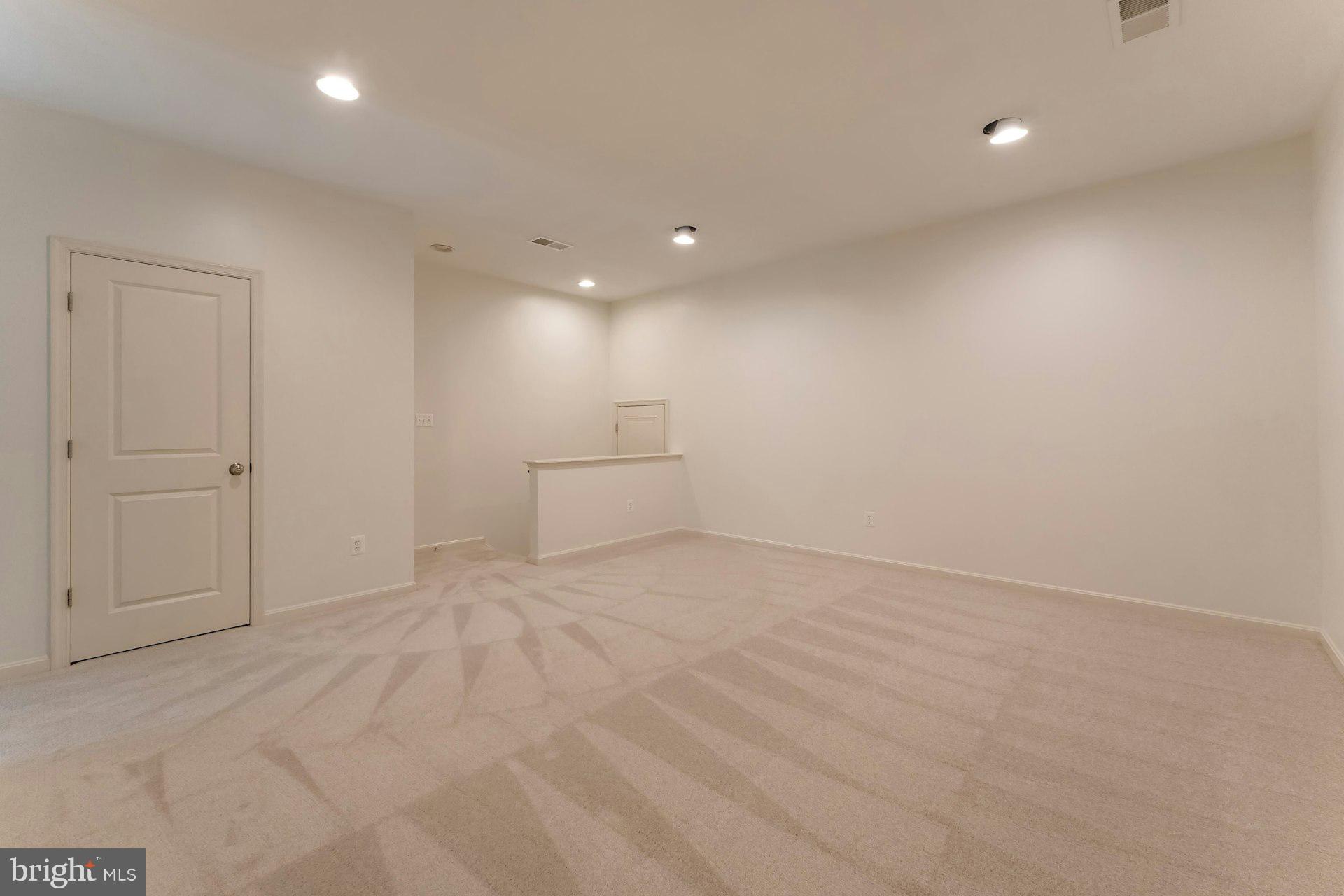 BRAMBLETON TOWN CENTER - Residential