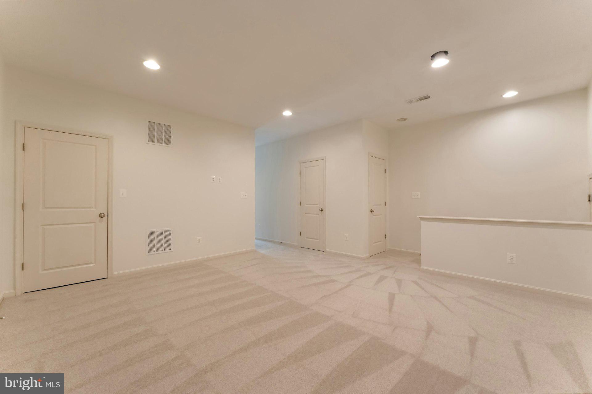 BRAMBLETON TOWN CENTER - Residential