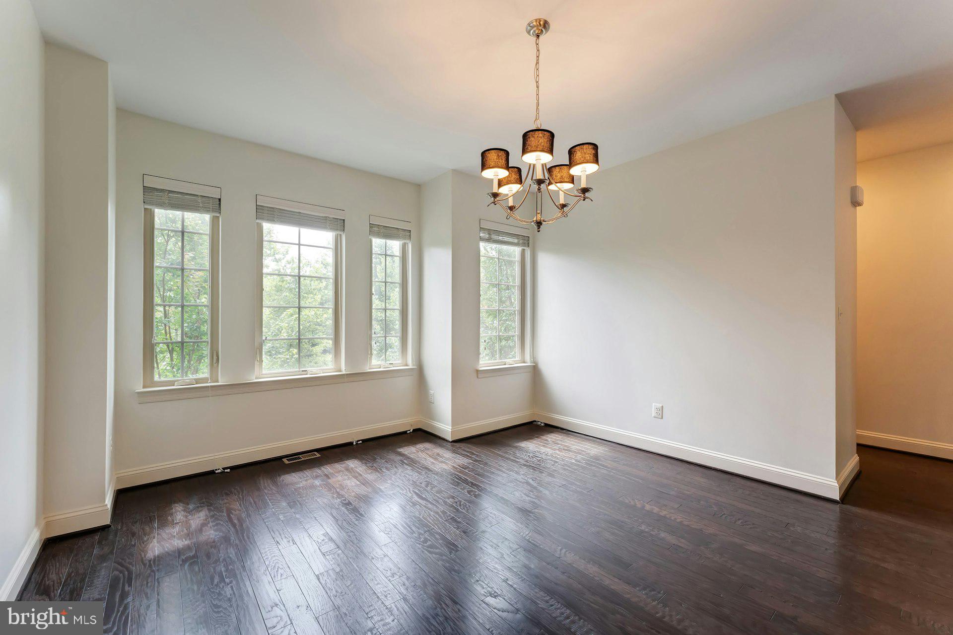 BRAMBLETON TOWN CENTER - Residential