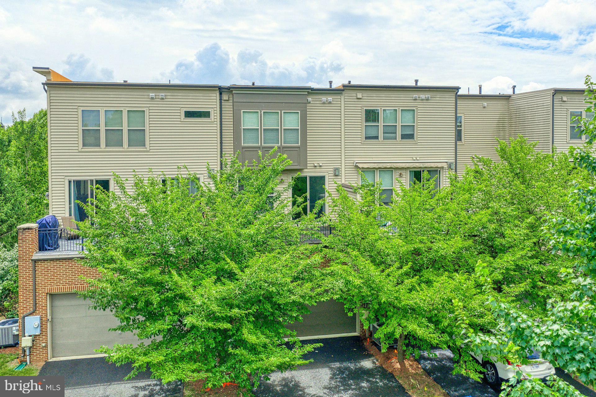 BRAMBLETON TOWN CENTER - Residential