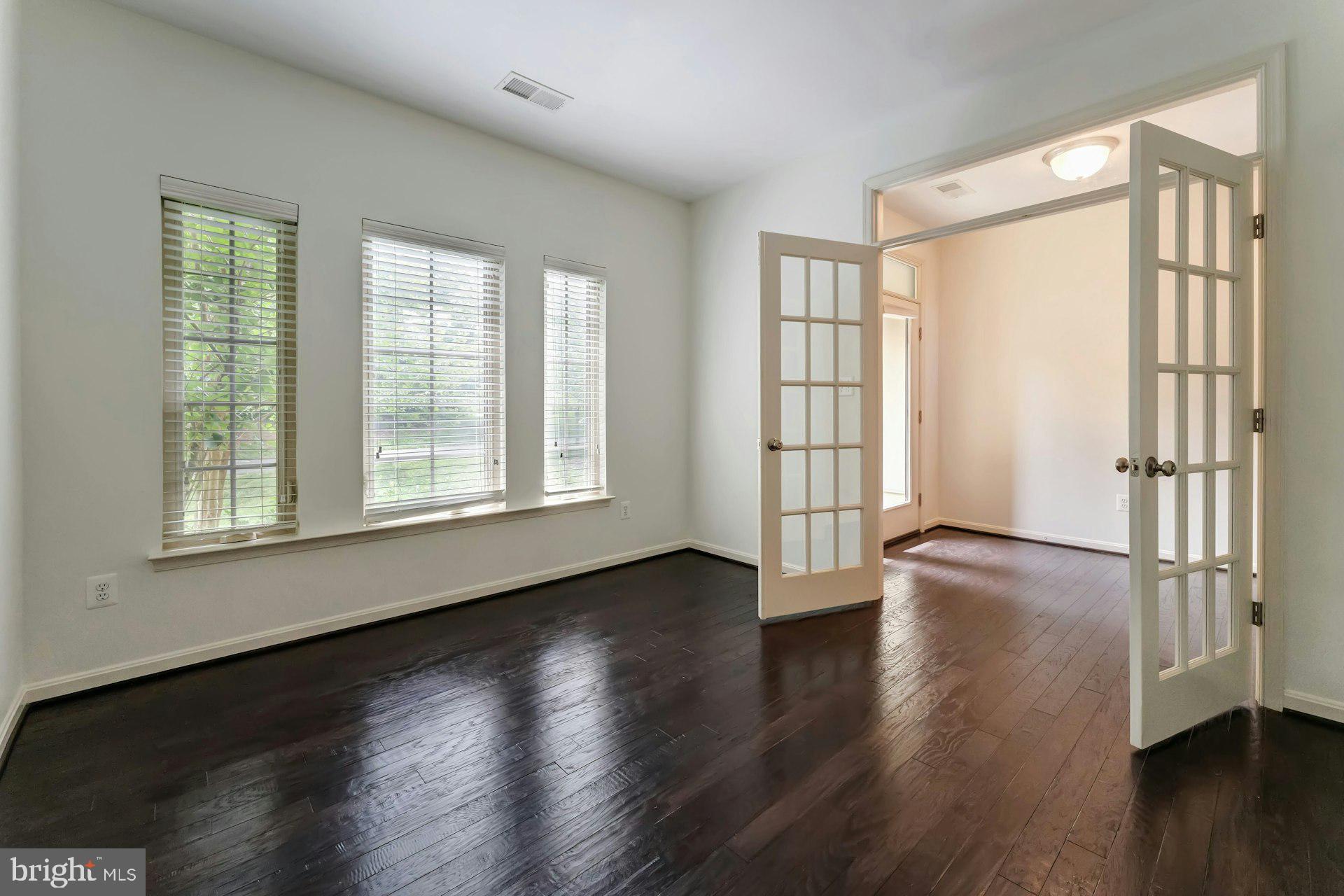 BRAMBLETON TOWN CENTER - Residential