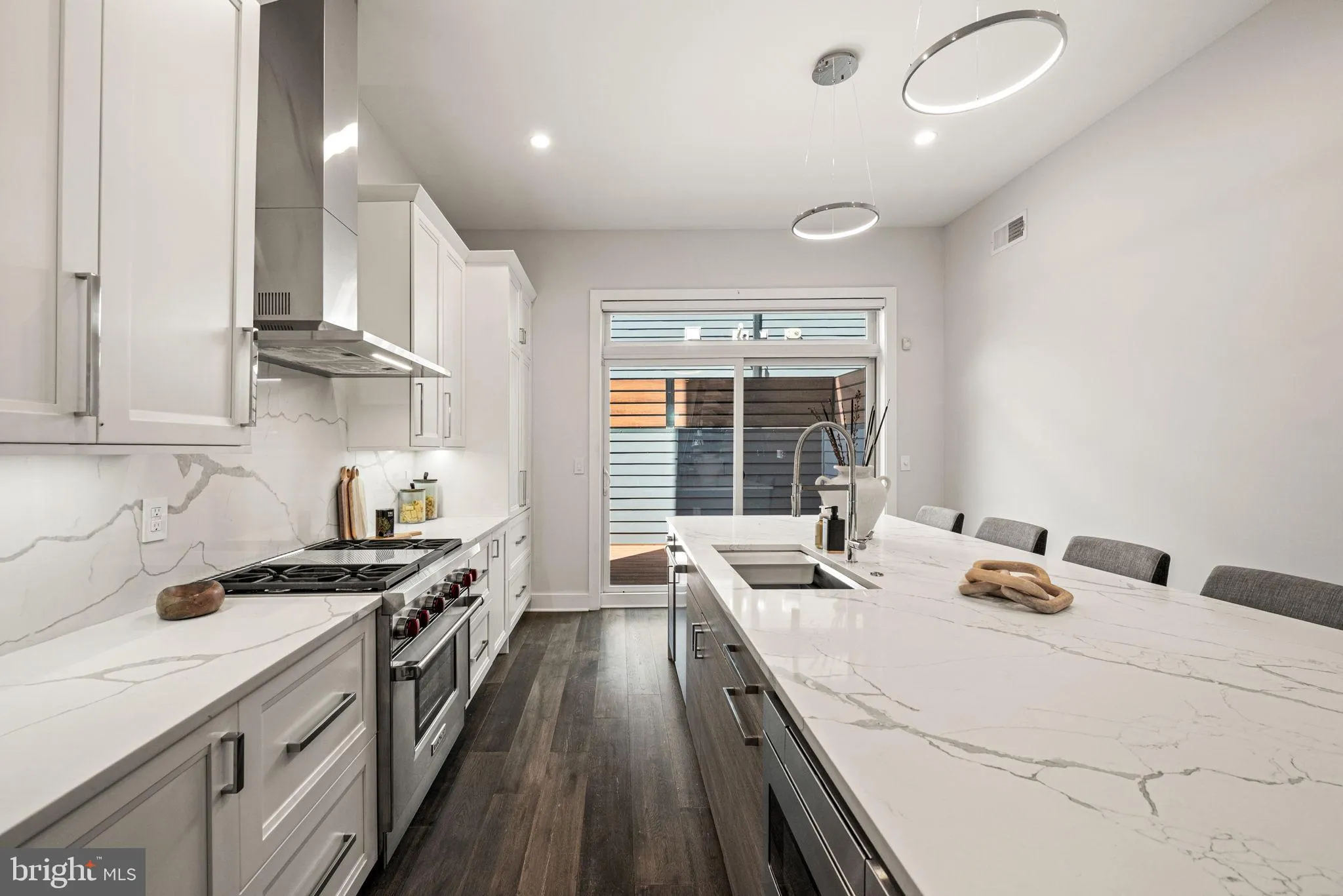 Philadelphia, Pennsylvania 19147, United States, 3 Bedrooms Bedrooms, ,5 BathroomsBathrooms,Residential,Coming Soon,157155