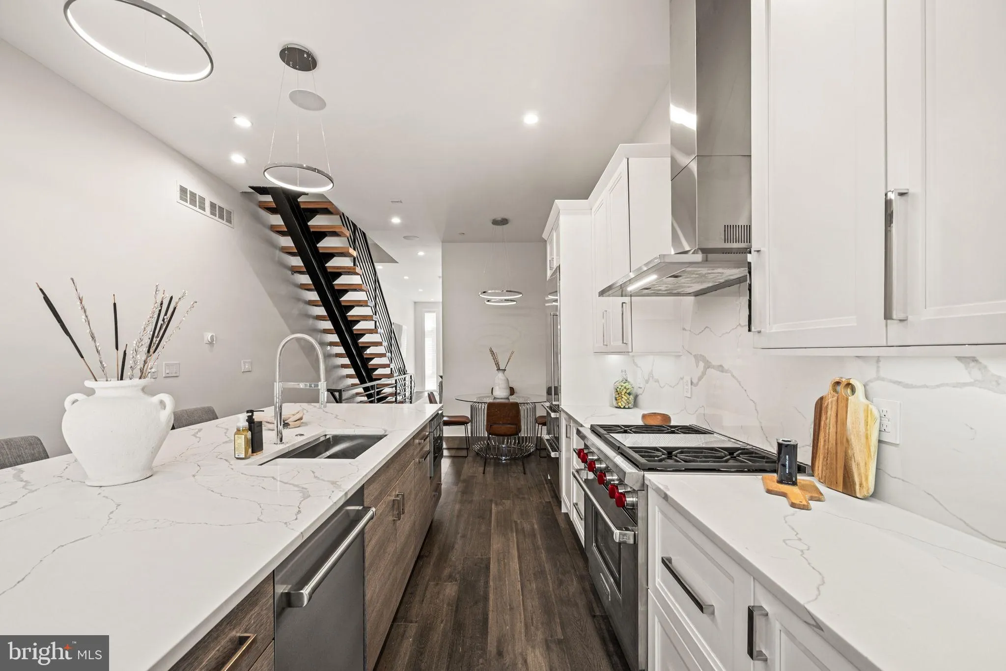 Philadelphia, Pennsylvania 19147, United States, 3 Bedrooms Bedrooms, ,5 BathroomsBathrooms,Residential,Coming Soon,157155