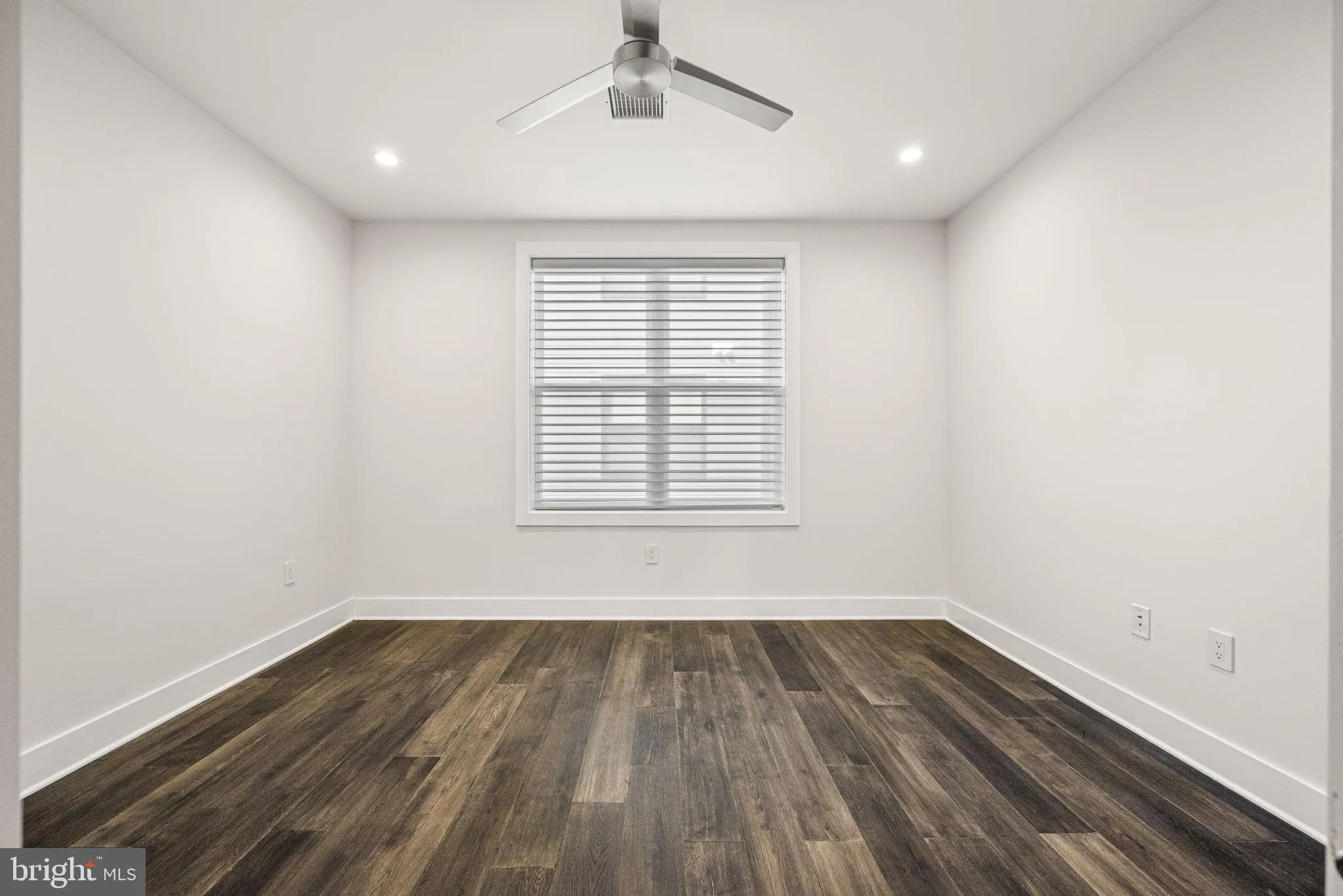 Philadelphia, Pennsylvania 19147, United States, 3 Bedrooms Bedrooms, ,5 BathroomsBathrooms,Residential,Coming Soon,157155