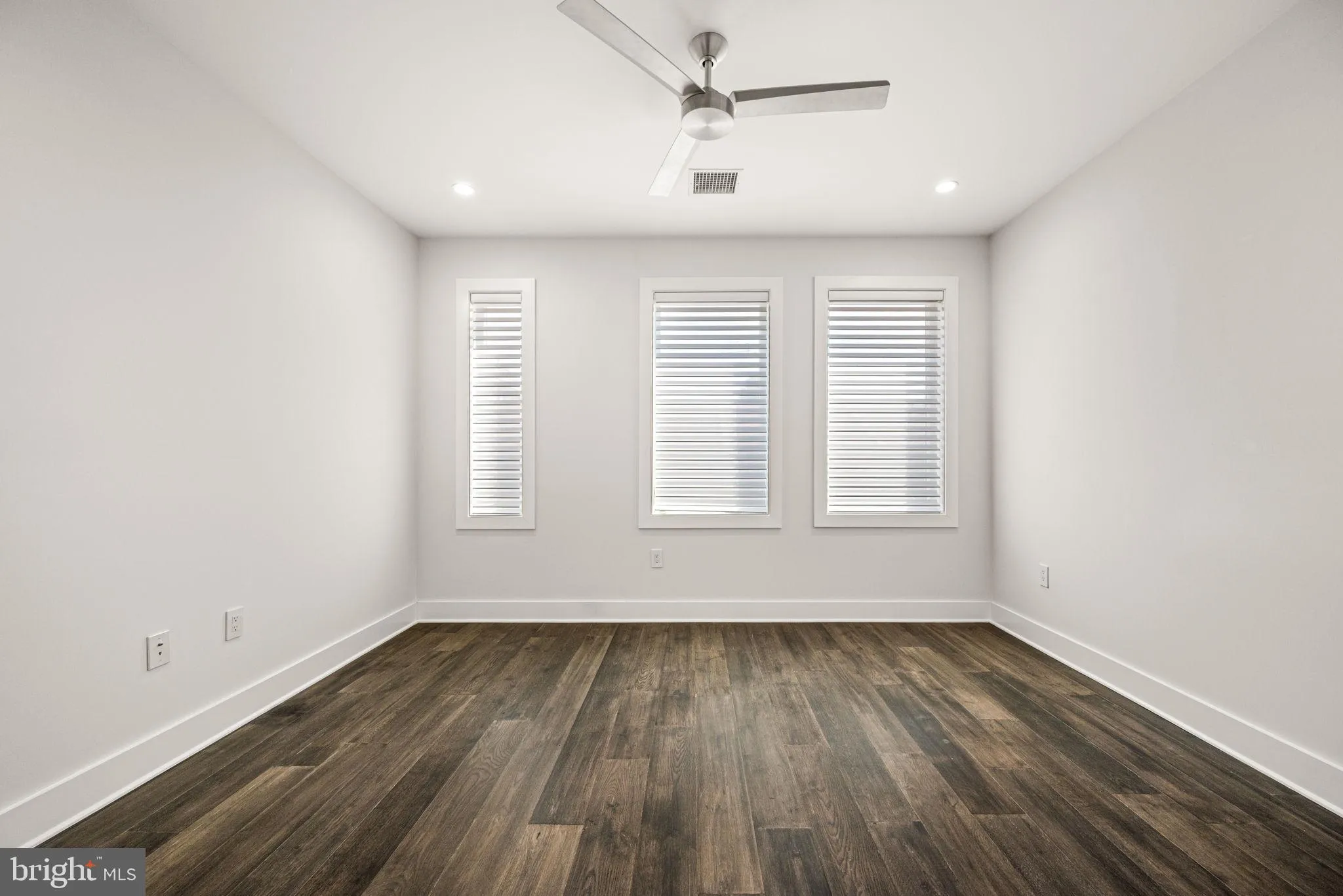 Philadelphia, Pennsylvania 19147, United States, 3 Bedrooms Bedrooms, ,5 BathroomsBathrooms,Residential,Coming Soon,157155