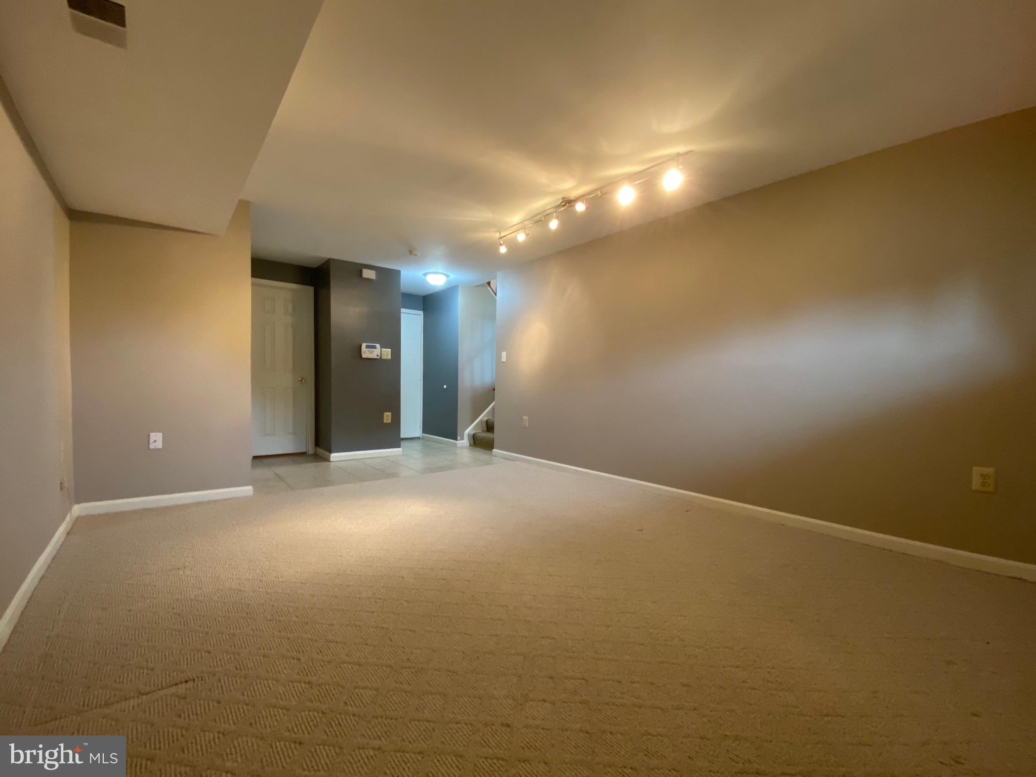 AFTON GLEN - Residential Lease