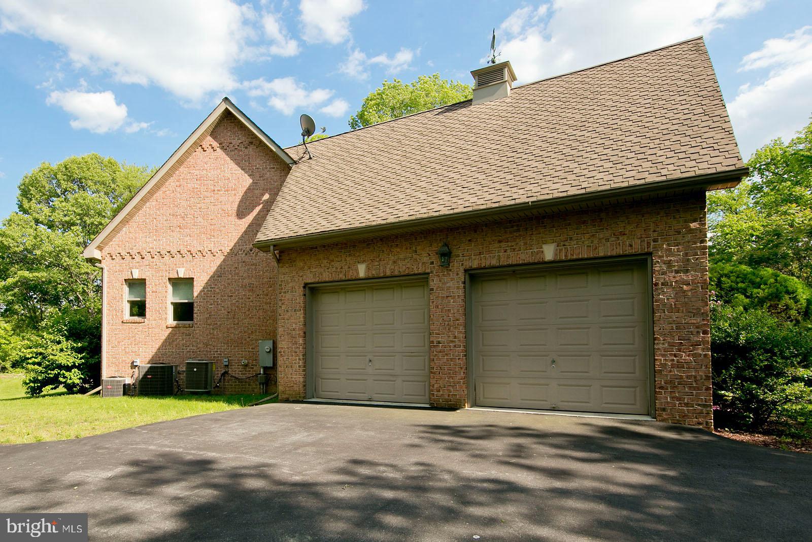 STONEYMEADE - Residential Lease