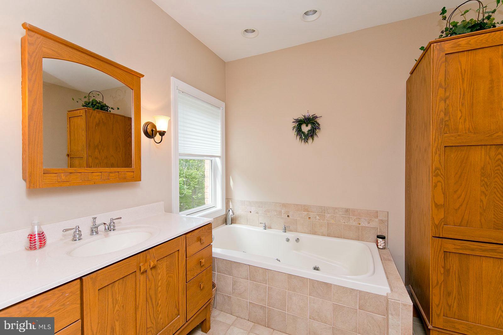 STONEYMEADE - Residential Lease