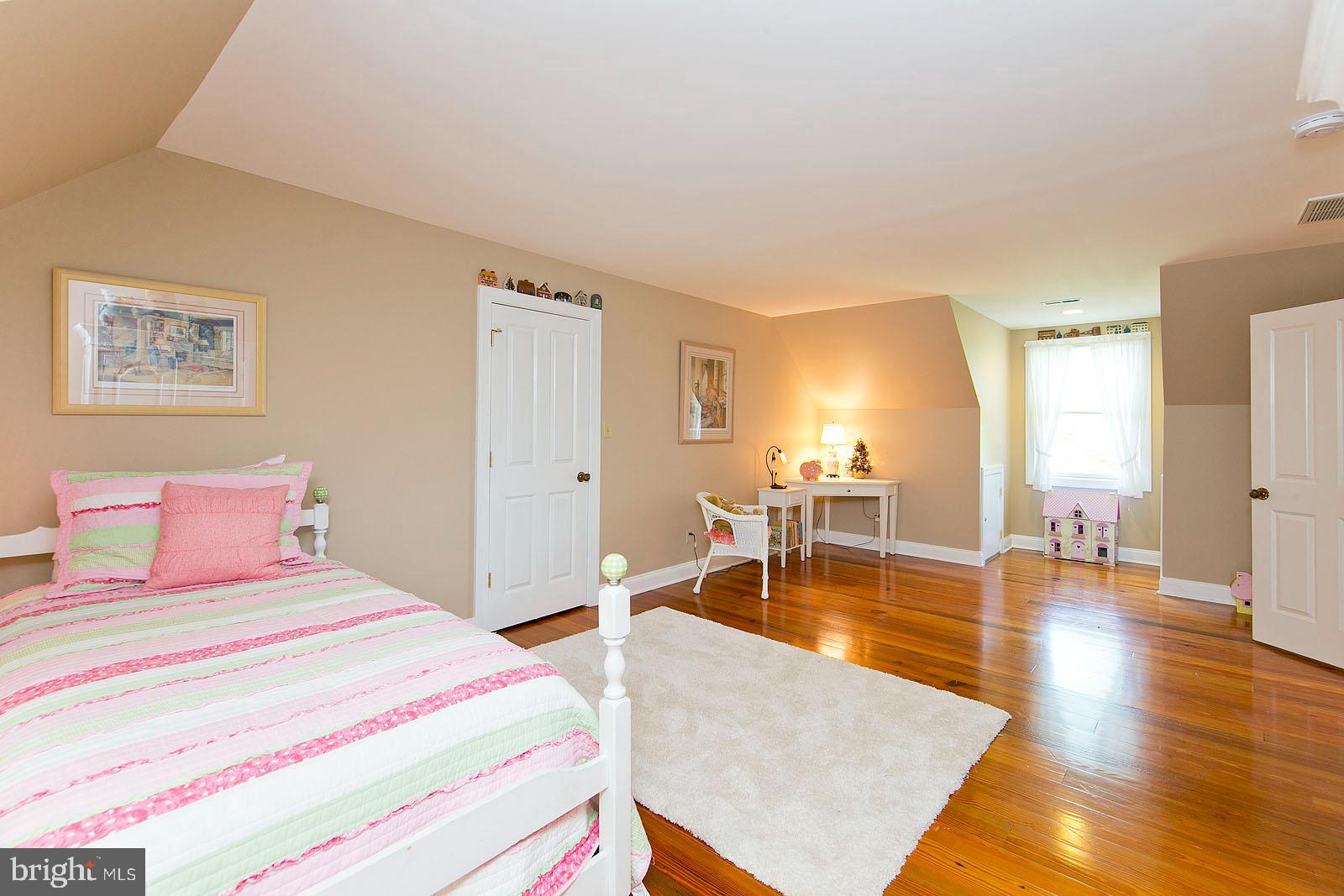 STONEYMEADE - Residential Lease