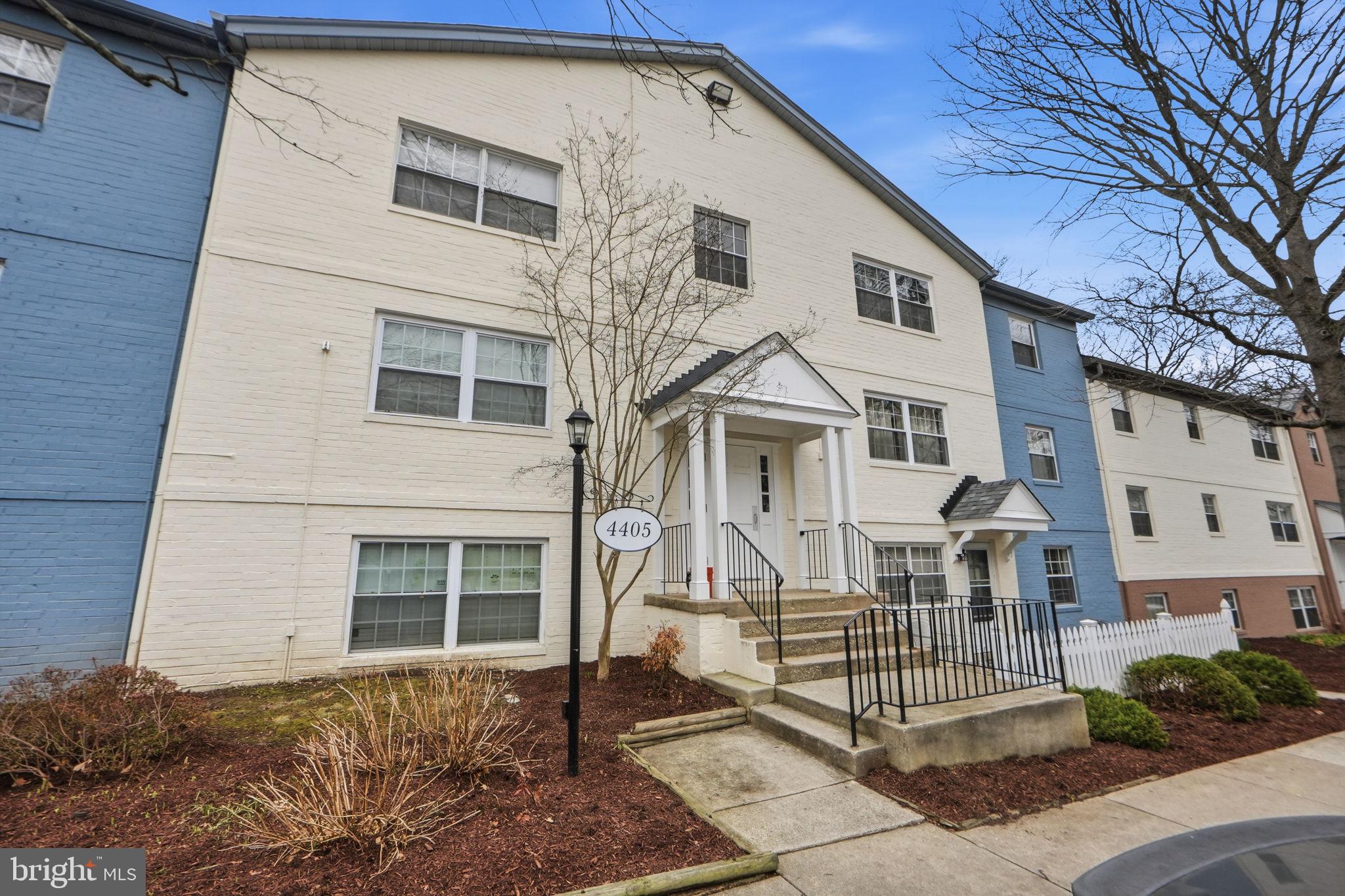 MONTPELIER VILLAGE - Residential