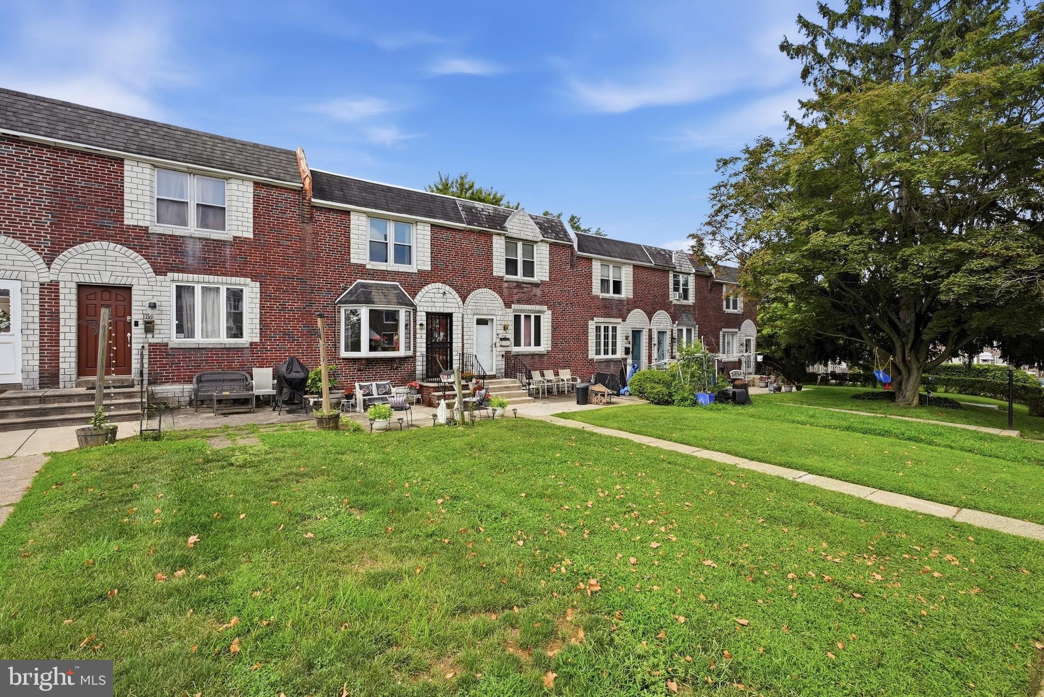1118 TREMONT DRIVE