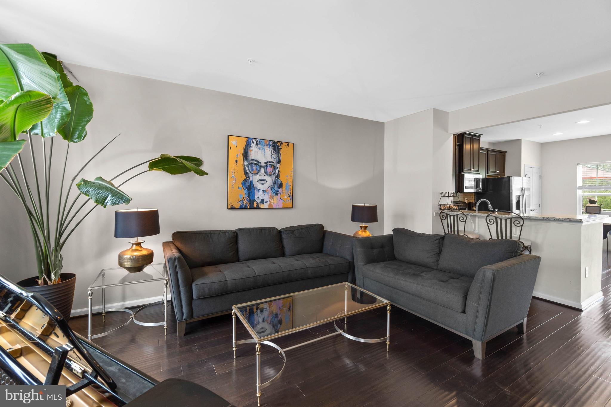 HOWARD SQUARE - Residential