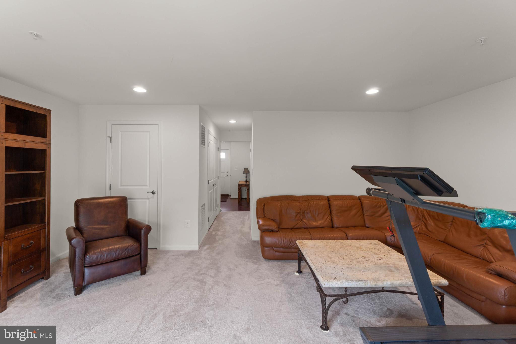 HOWARD SQUARE - Residential