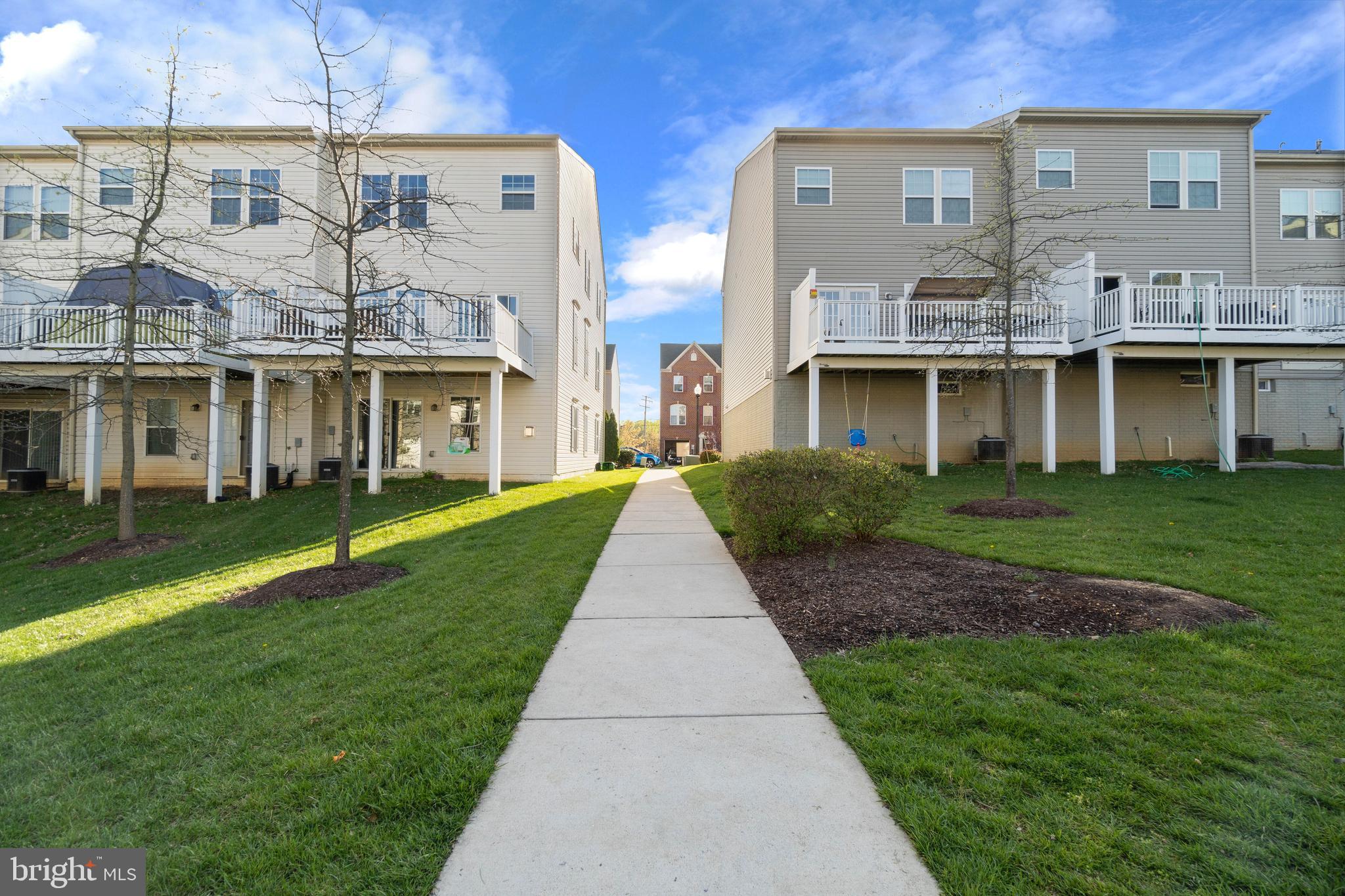 HOWARD SQUARE - Residential