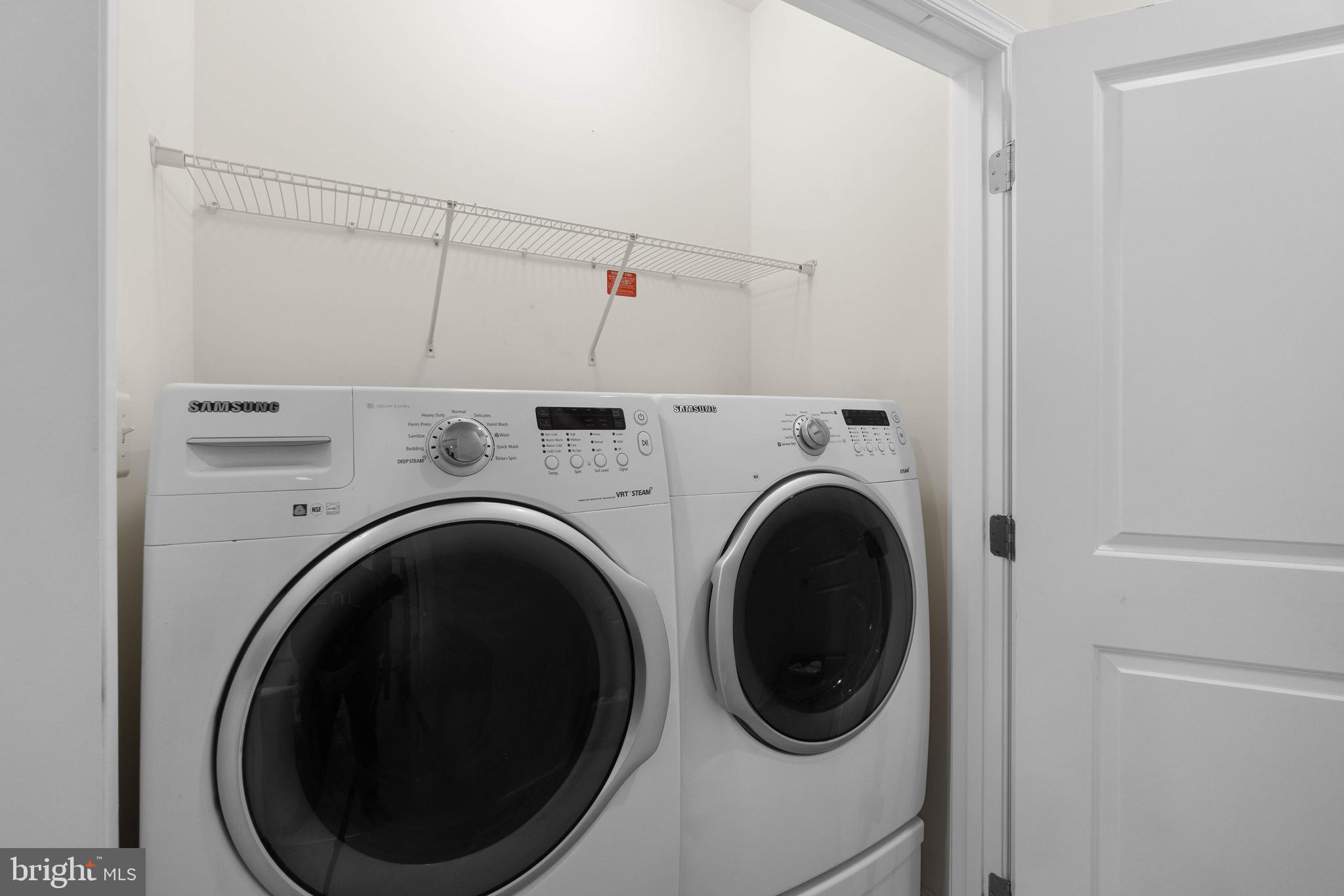 HOWARD SQUARE - Residential