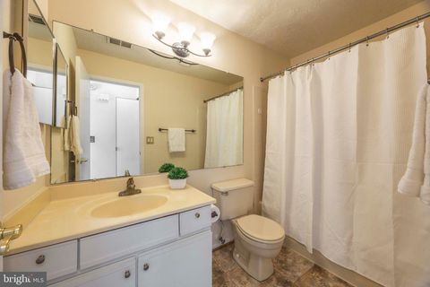 Tiny photo for 11703 - B Summerchase Circle #B, RESTON, VA 20194 (MLS # VAFX2302552)