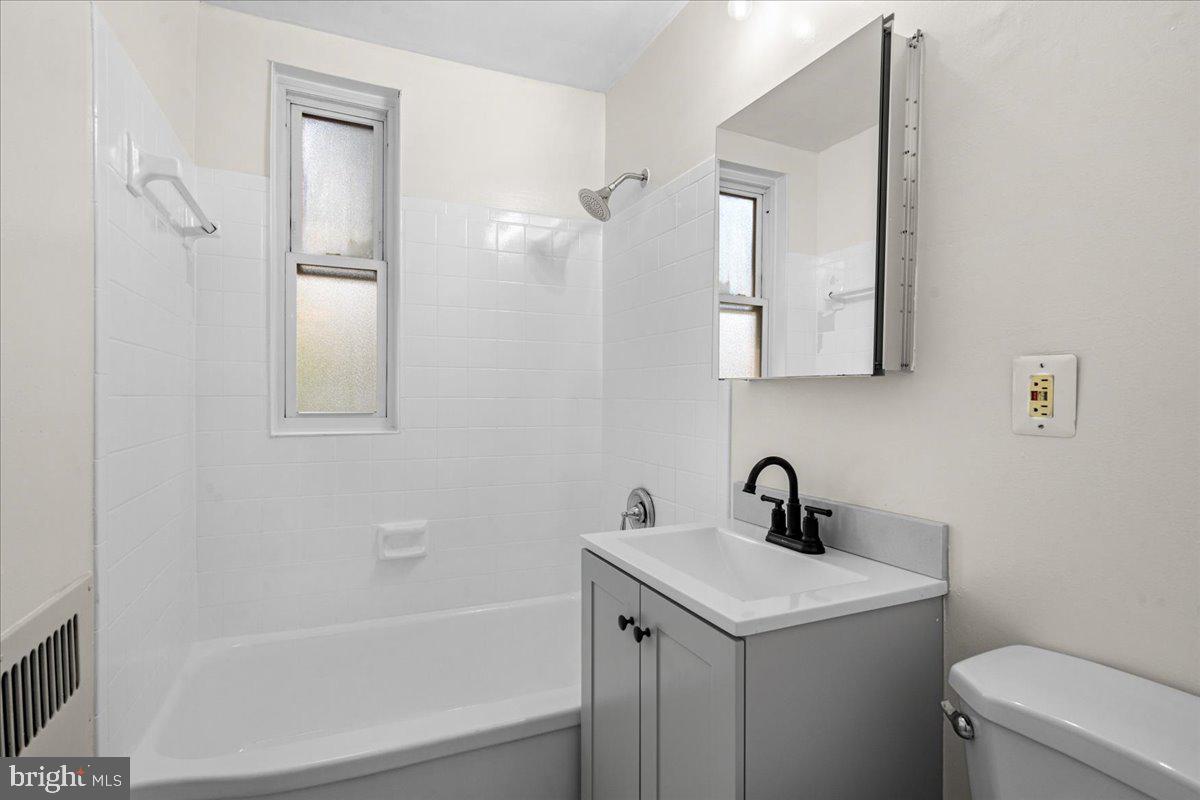 ARLINGTON OAKS - Residential