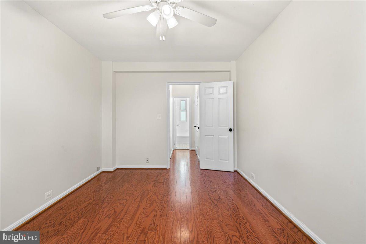 ARLINGTON OAKS - Residential