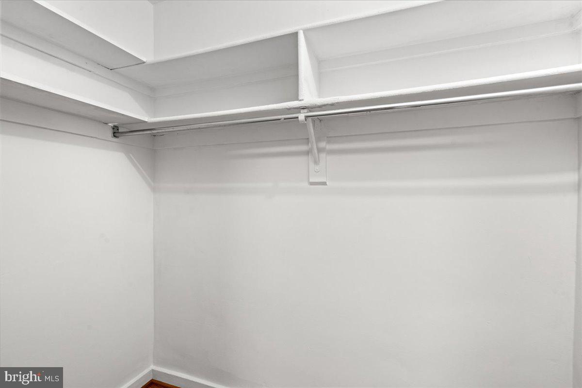 ARLINGTON OAKS - Residential