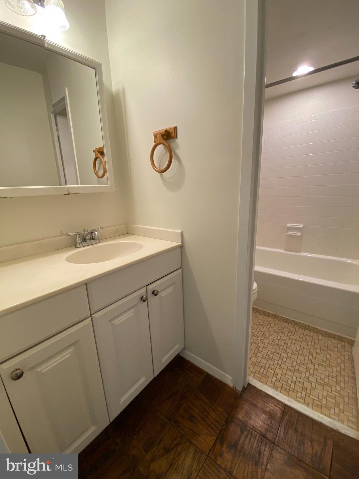 PARC EAST - Residential Lease