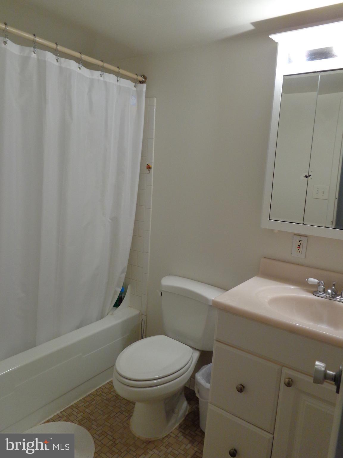 PARC EAST - Residential Lease