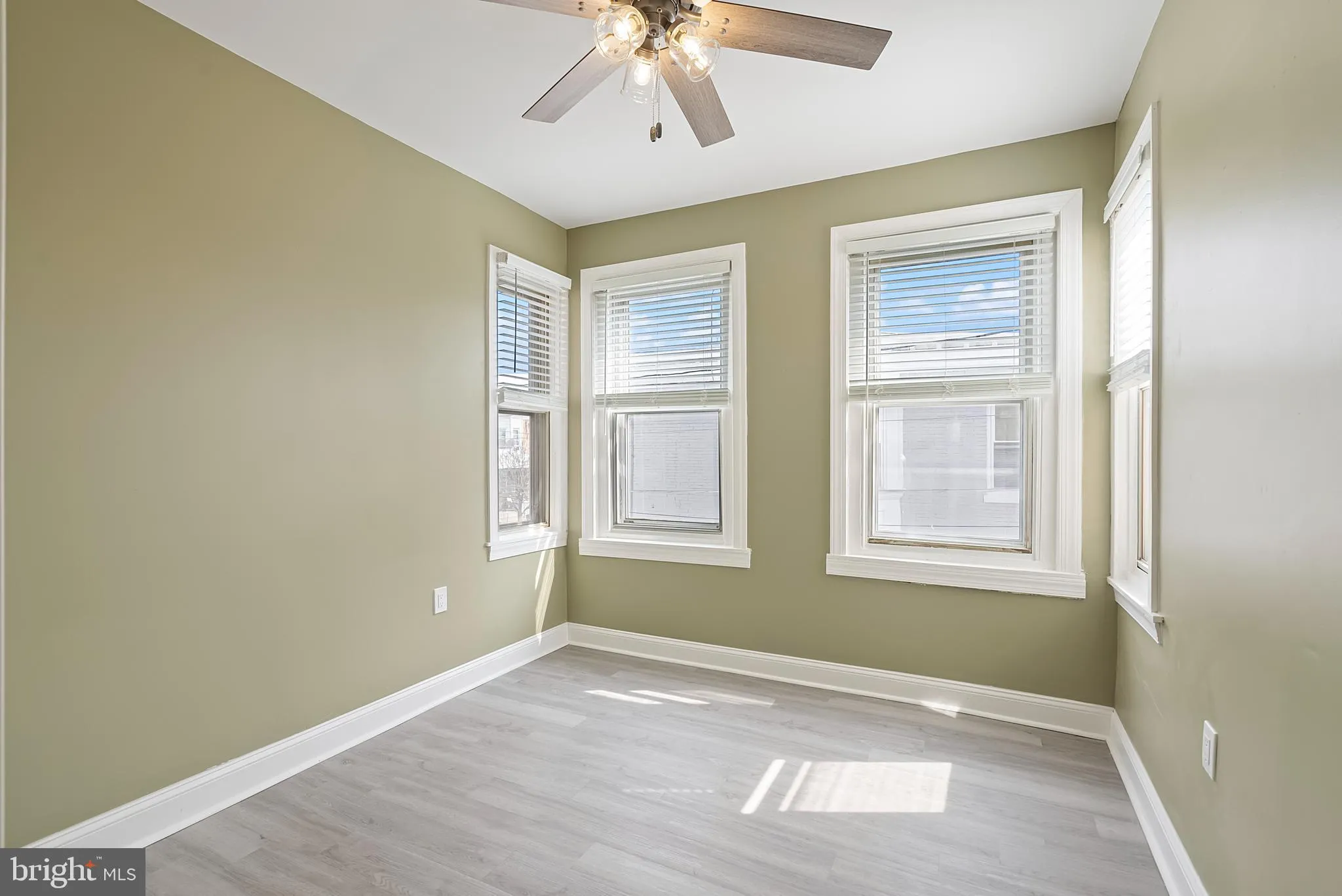 Philadelphia, Pennsylvania 19134, United States, 3 Bedrooms Bedrooms, ,3 BathroomsBathrooms,Residential,Active,113700