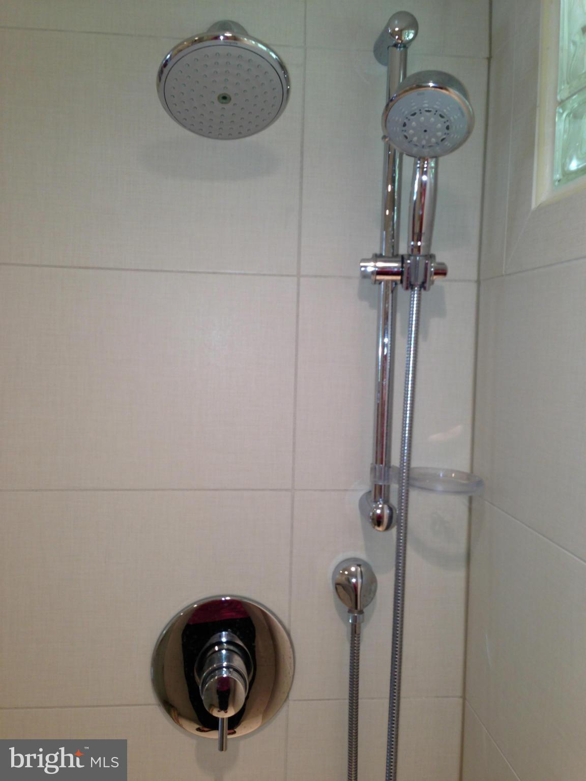 ROLLING VALLEY - Residential