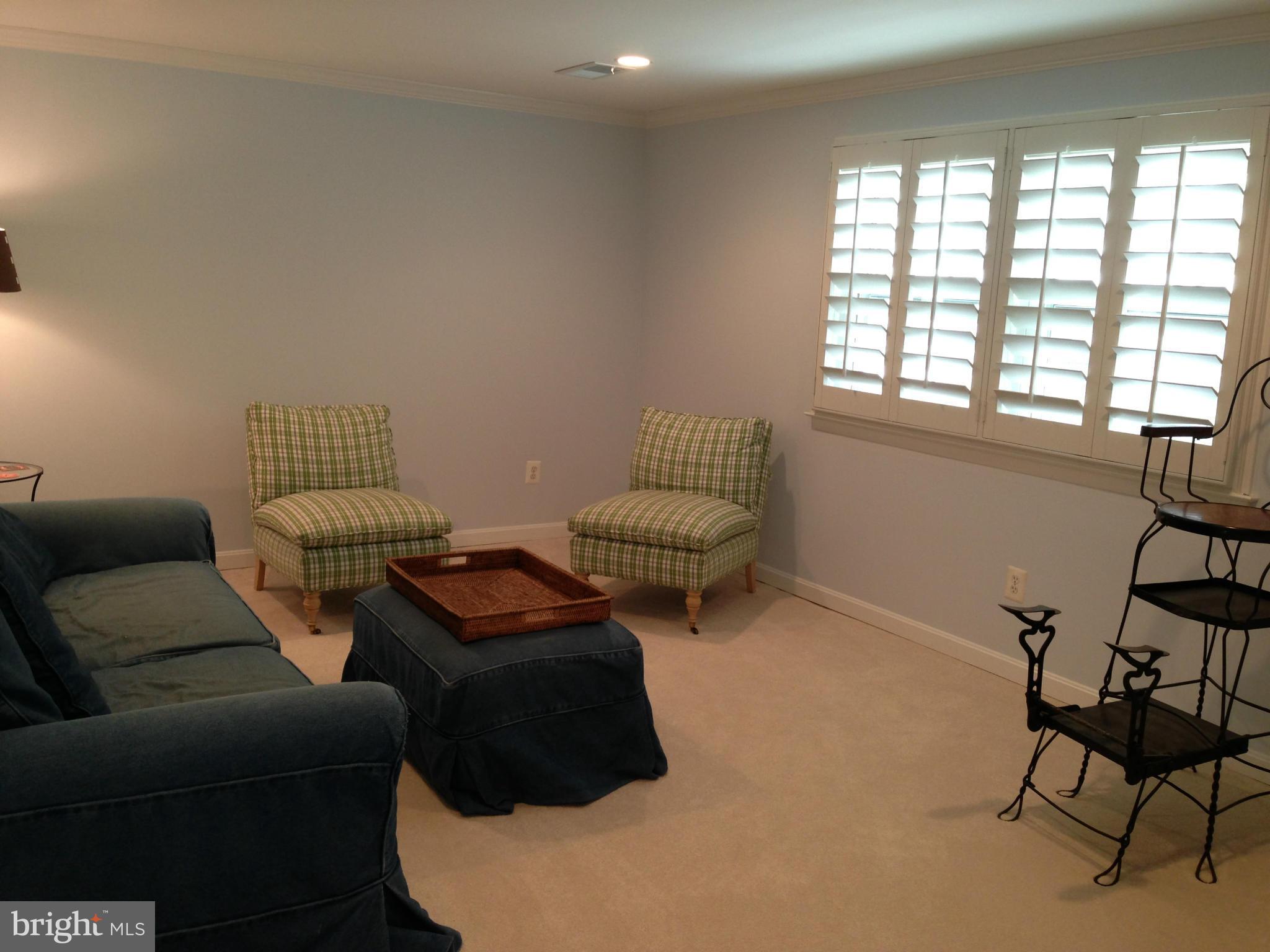 ROLLING VALLEY - Residential