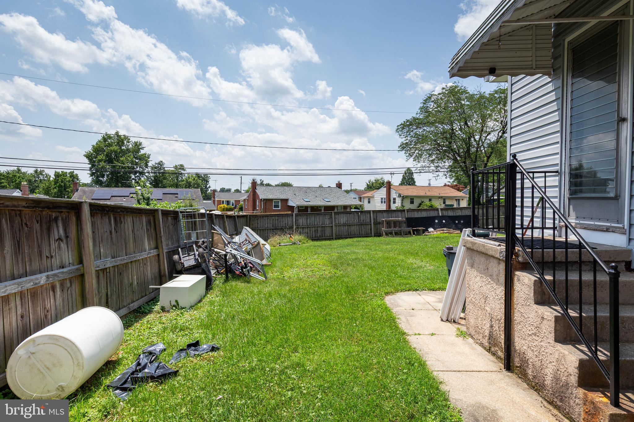 2403 HARWOOD