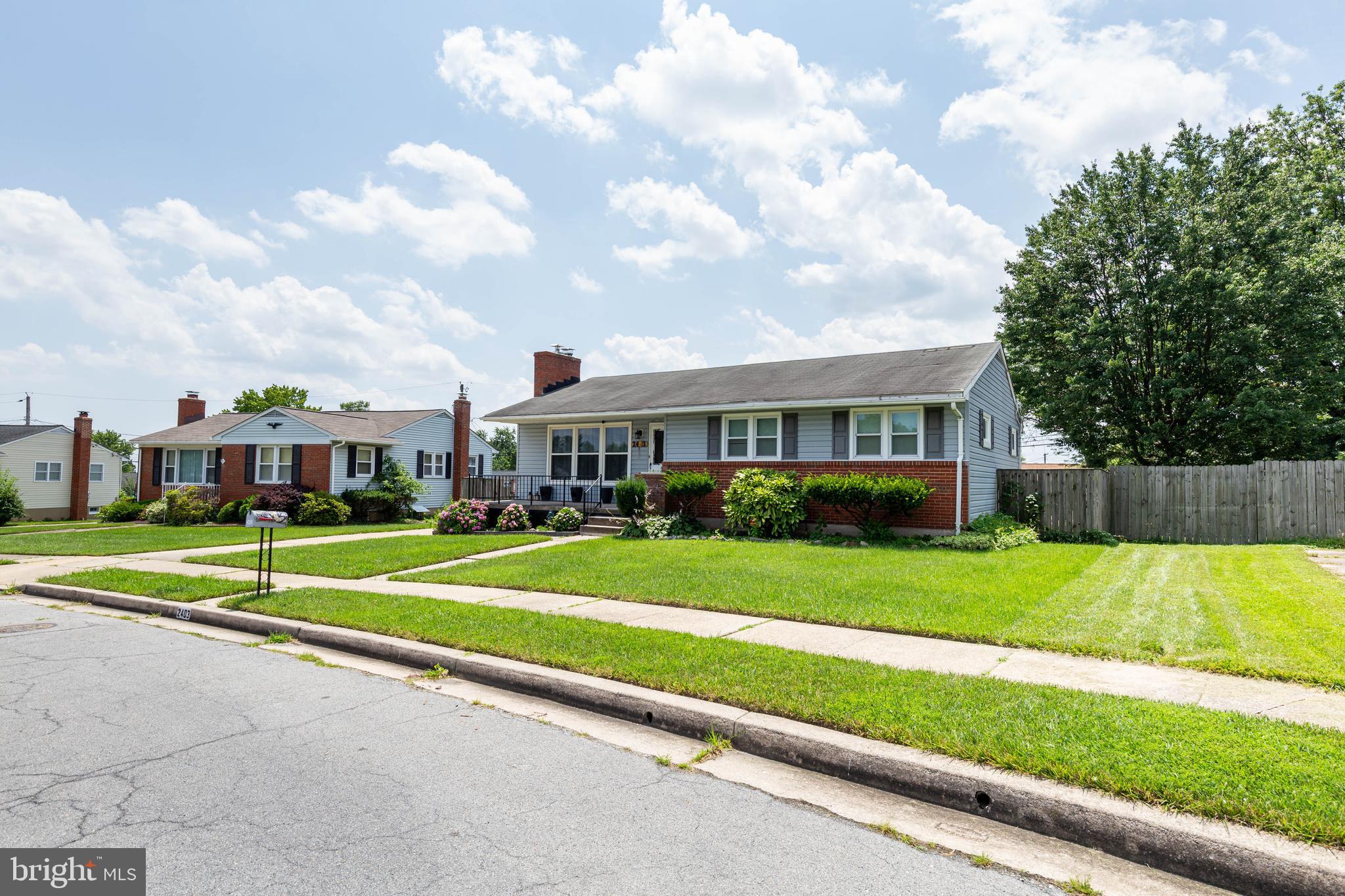 2403 HARWOOD
