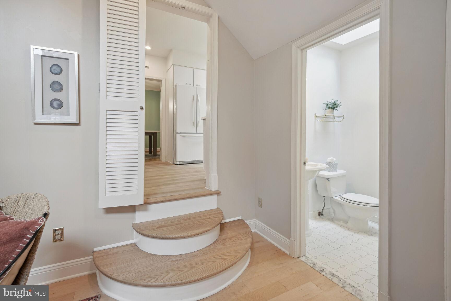 ENGLISH VILLAGE - Residential