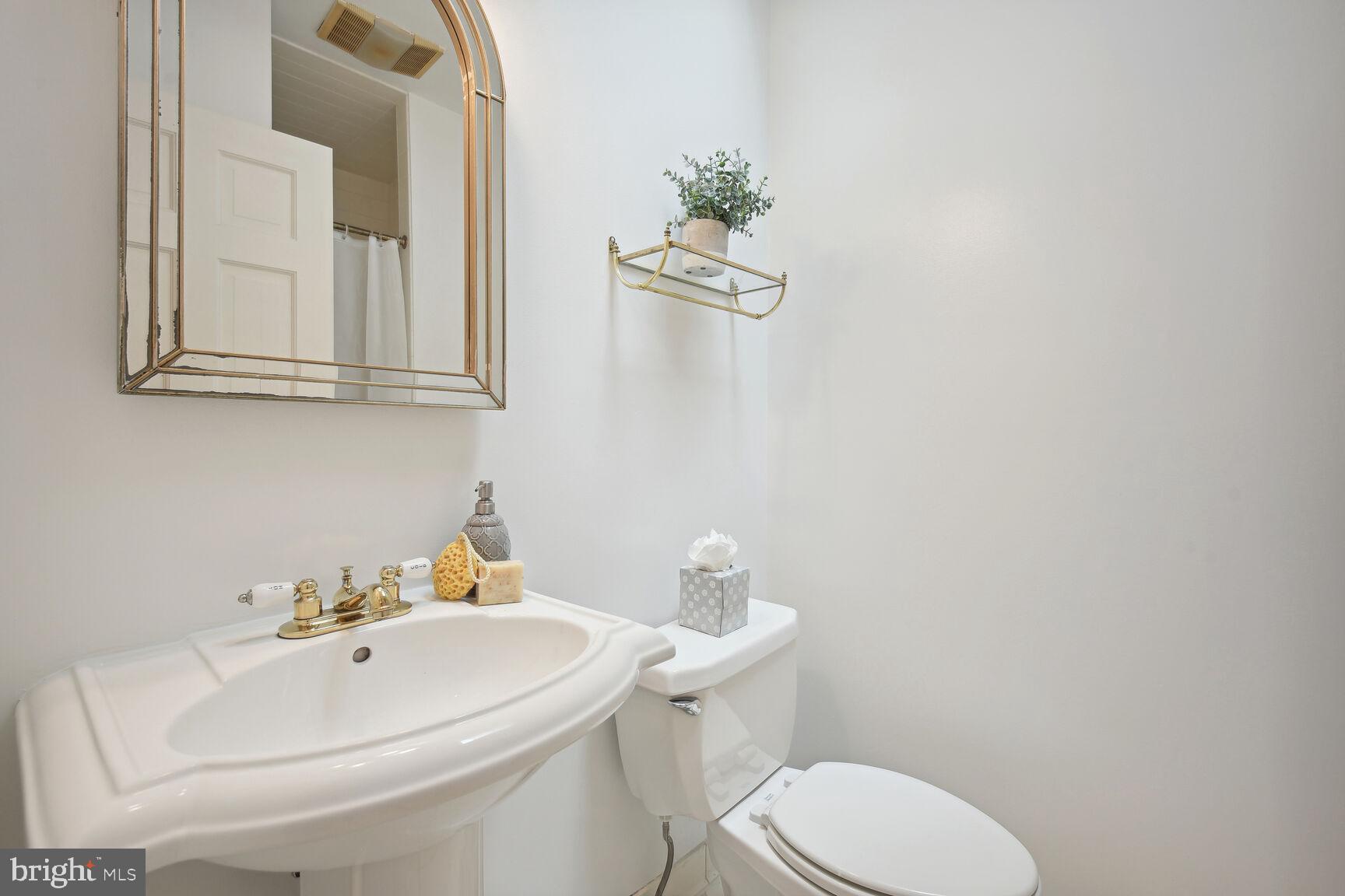 ENGLISH VILLAGE - Residential