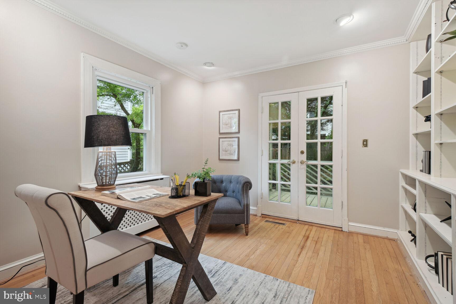 ENGLISH VILLAGE - Residential