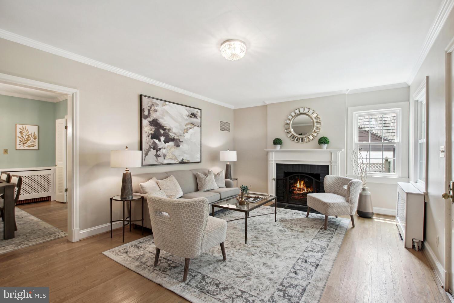 ENGLISH VILLAGE - Residential