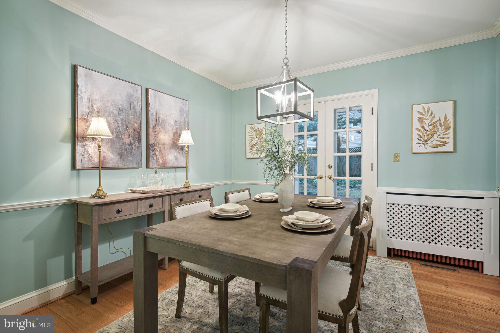 ENGLISH VILLAGE - Residential