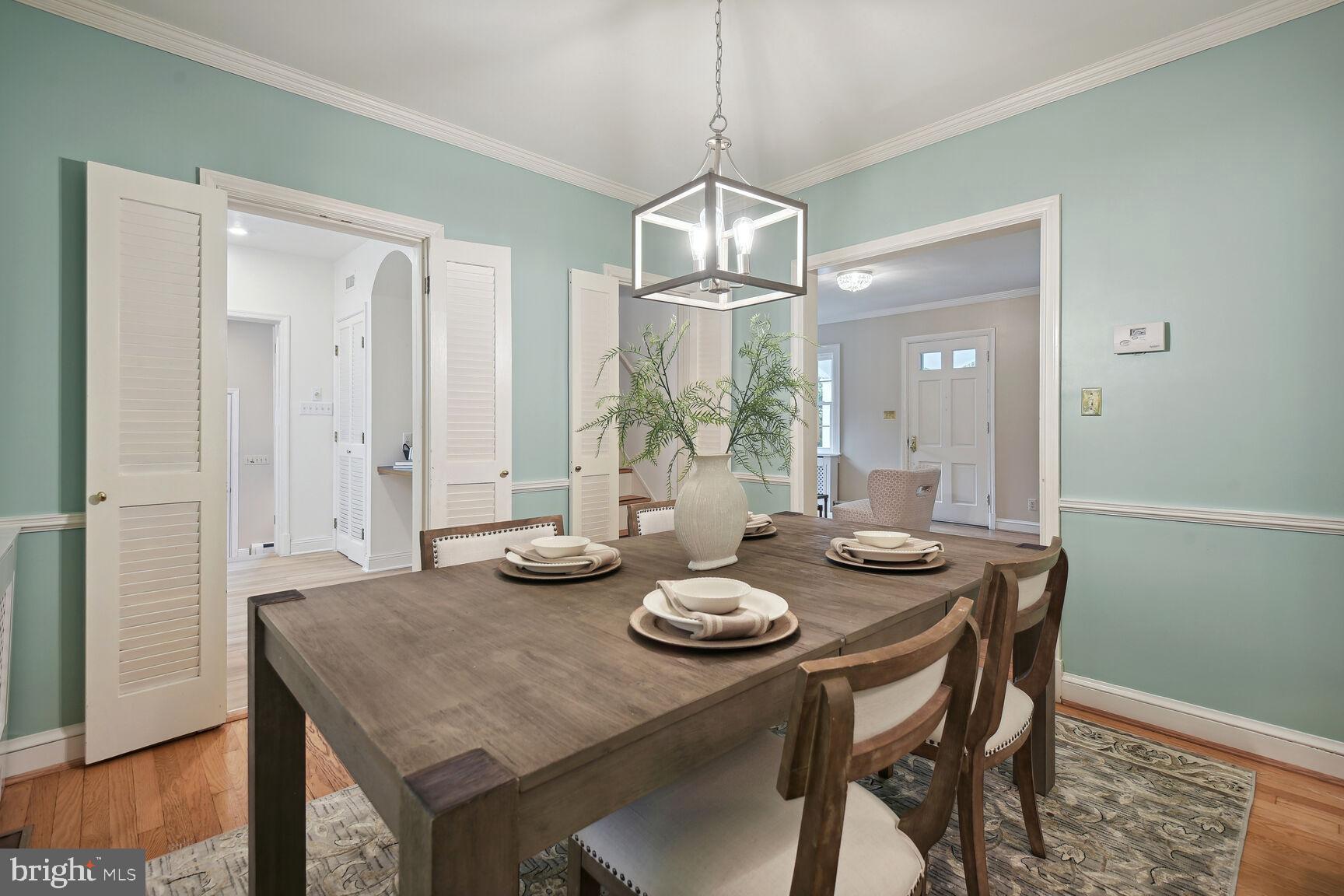 ENGLISH VILLAGE - Residential