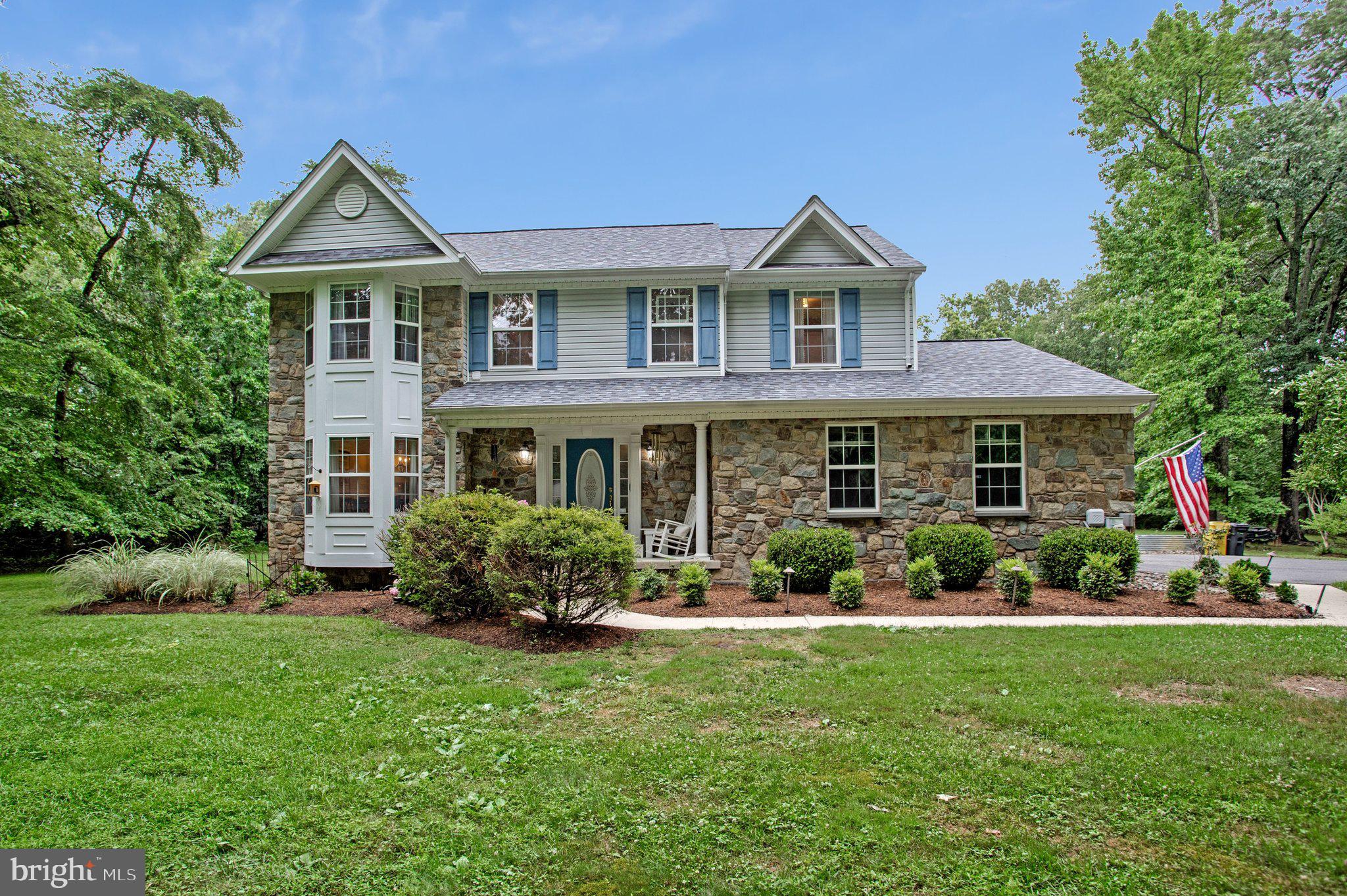 1582 SNUG HARBOR ROAD
