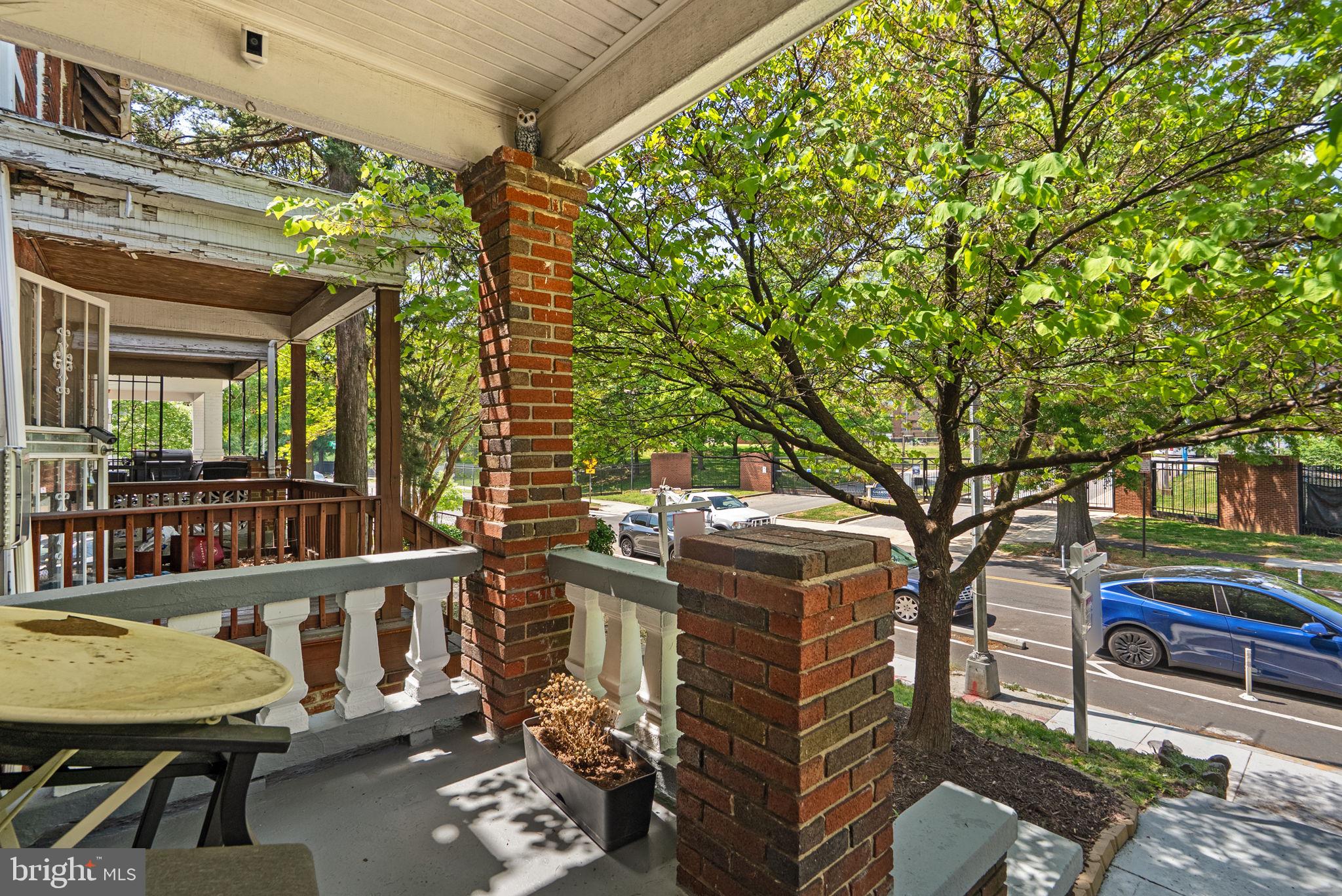 1507 WEST VIRGINIA AVE NE