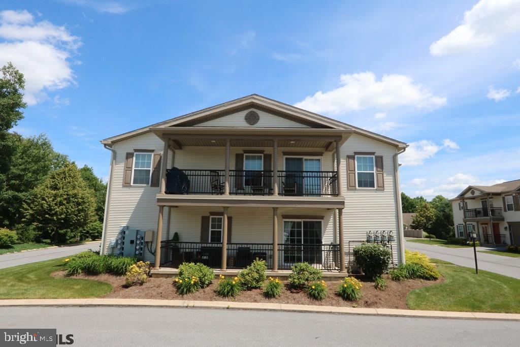 VILLAGE AT PENN STATE - HOMECOMING RIDGE I - Residential
