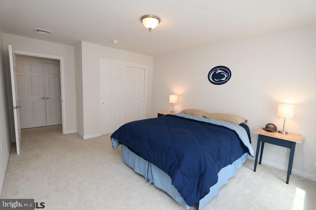 VILLAGE AT PENN STATE - HOMECOMING RIDGE I - Residential