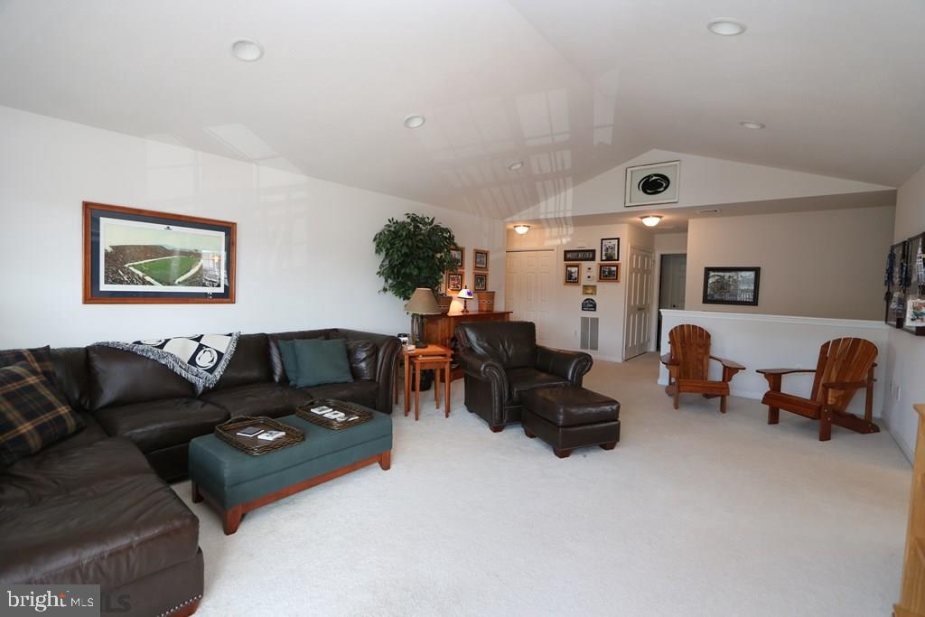 VILLAGE AT PENN STATE - HOMECOMING RIDGE I - Residential